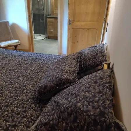 Saskya Apartment *